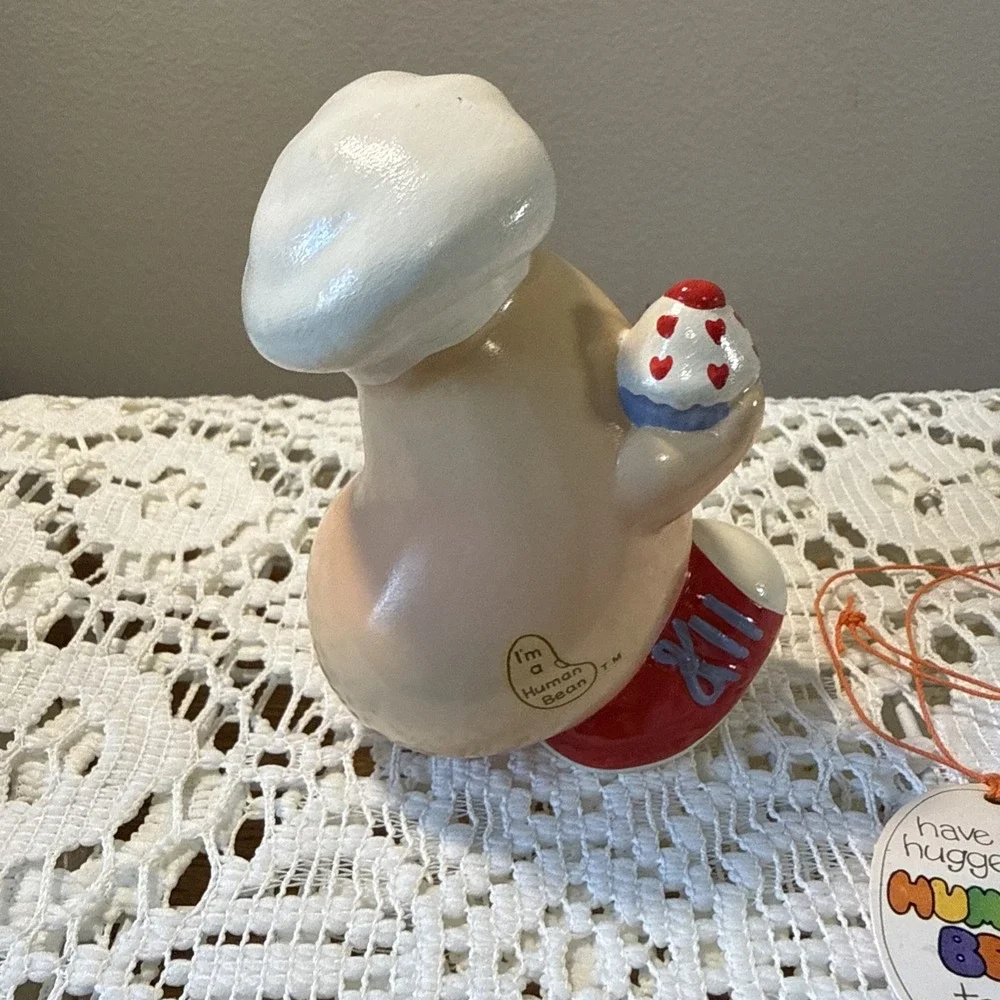Vintage 1981 Enesco Human Bean Chef Holding A Cupcake